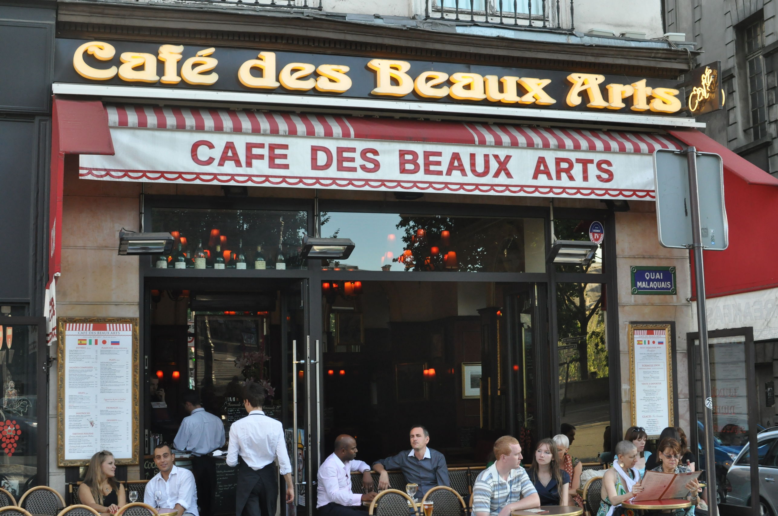 Au Café des Beaux Arts : terrasse sans vis à vis !
